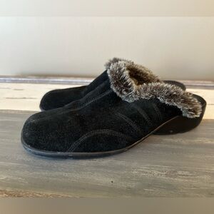Aerosoles Aerology Cuddle Ups Suede Leather Upper Clog - Size 7.5